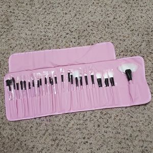 24pc NWOT Make-Up Brushes